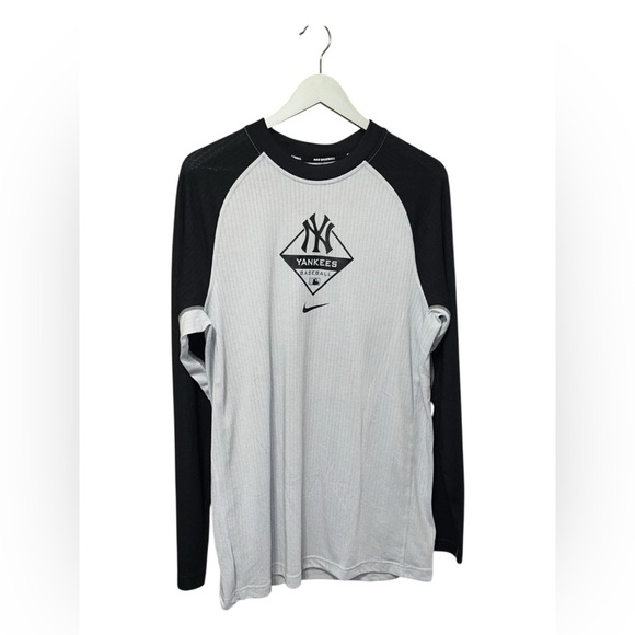 Nike MLB Other - Nike Dri-FIT New York Yankees Long-Sleeve Shirt – Size Large